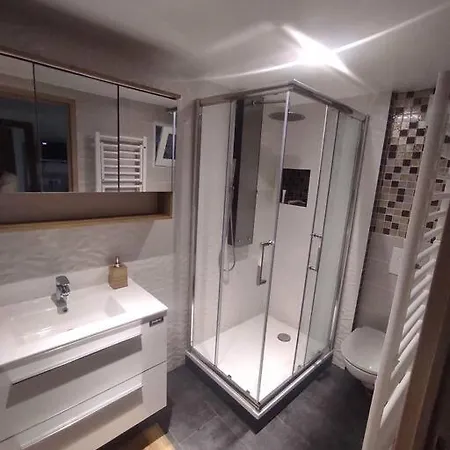 Joli Individuel Dans Maison 公寓 *