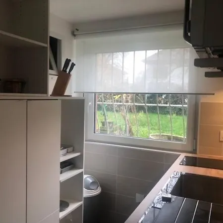 Joli Individuel Dans Maison 公寓 *